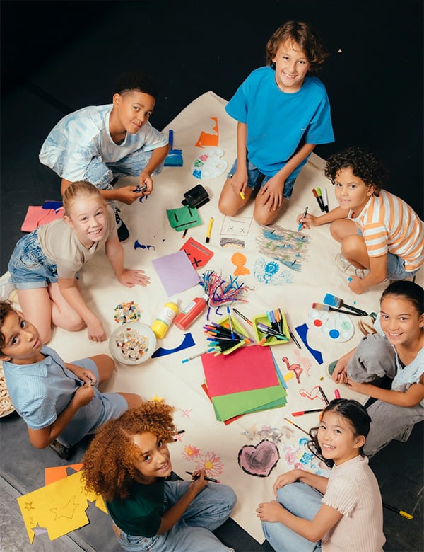 Kindermodel met bruin haar Kymani London