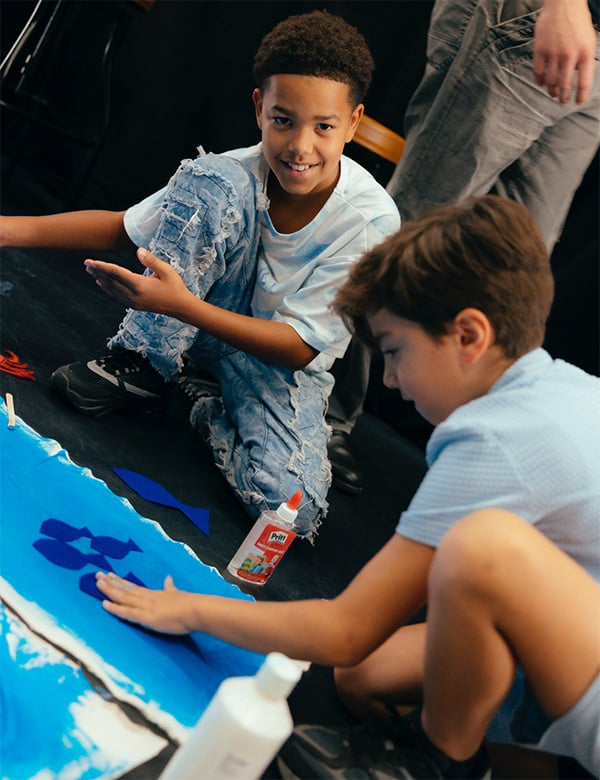 Kindermodel met bruin haar Kymani London