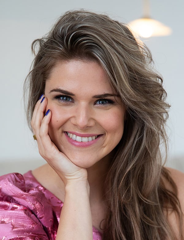 Model Vrouwelijk model met donkerblond haar laura me.