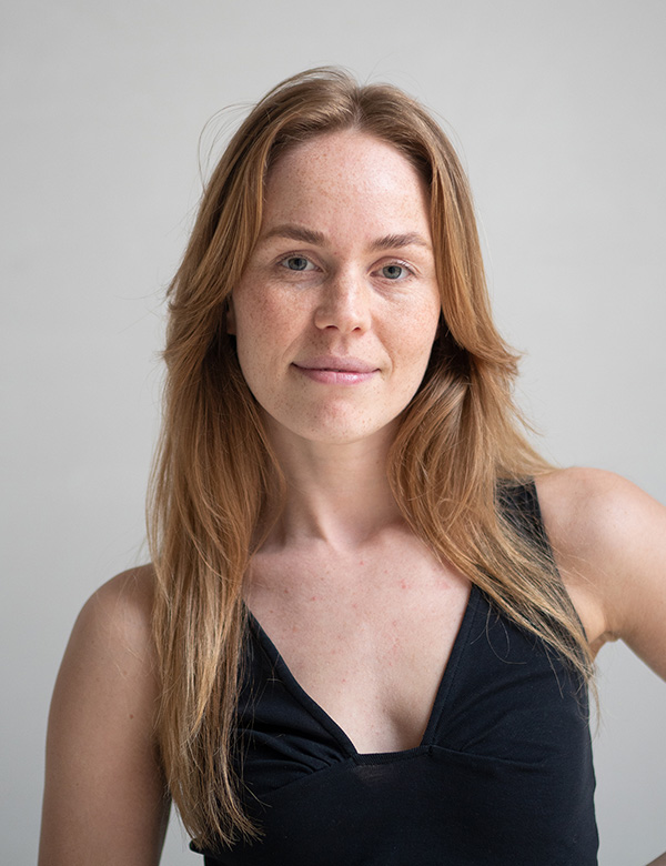 Vrouwelijk model lang haar Laura S.