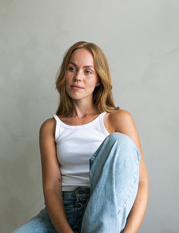 Vrouwelijk model lang haar Laura S.