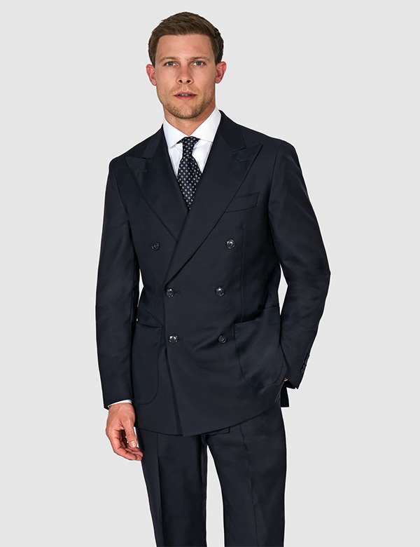 Mannelijk model met donkerblond haar Laurens V.