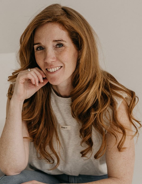 Vrouwelijk model met rood haar Le B.