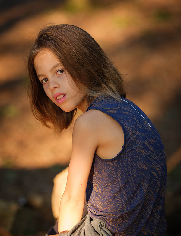 Kindermodel met halflang haar Levy