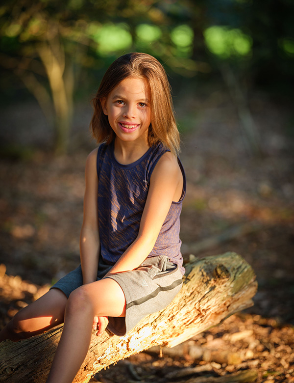 Kindermodel met halflang haar Levy