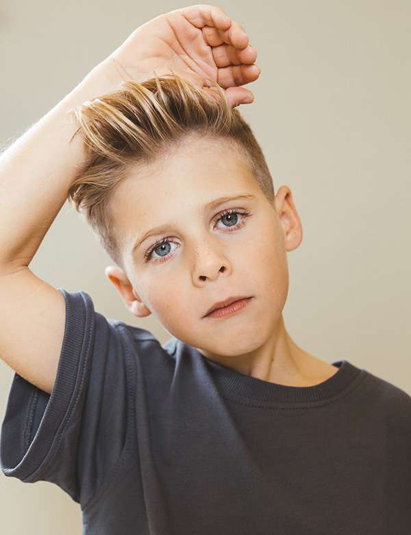 Kindermodel met blond haar Liam H.