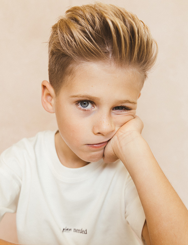 Kindermodel met blond haar Liam H.