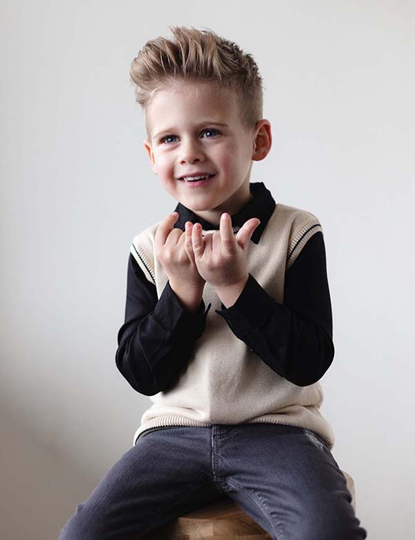 Kindermodel met blond haar Liam H.