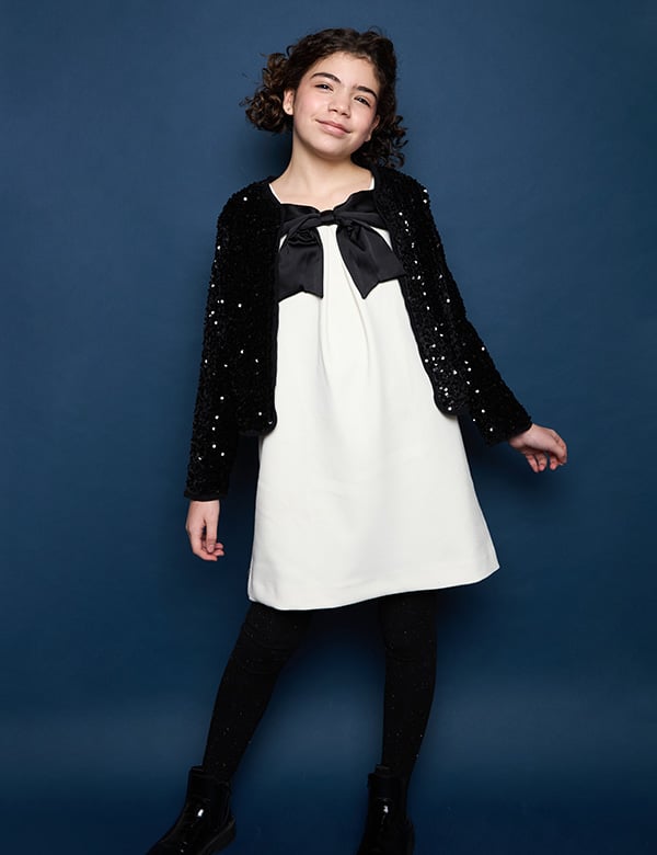 Kindermodel met bruin krullend haar Lianne G.