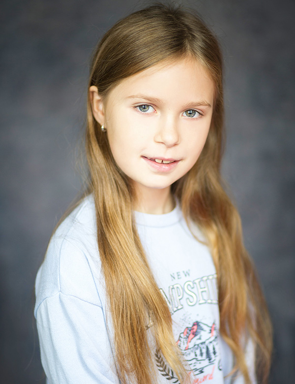 Kindermodel met blond haar Licia