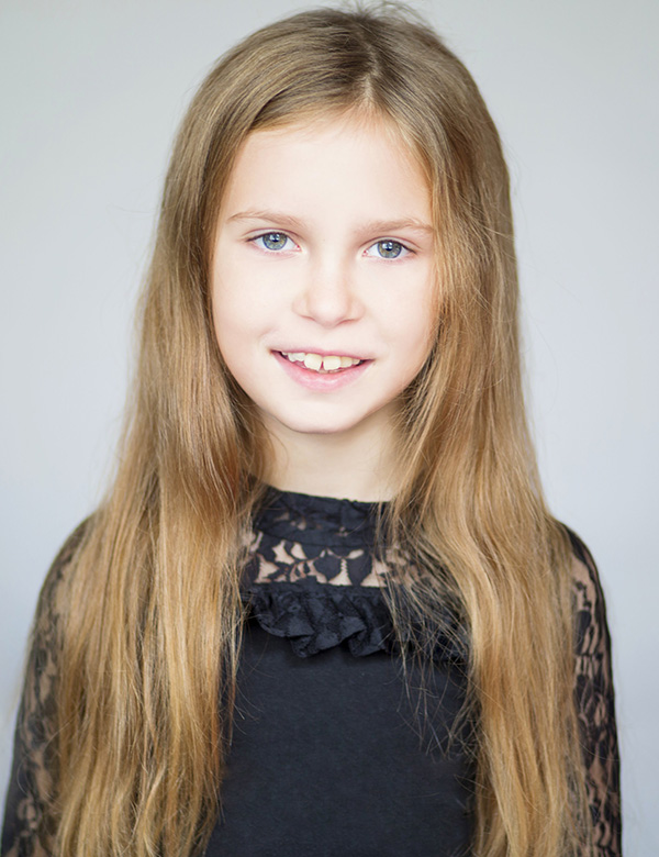 Kindermodel met blond haar Licia