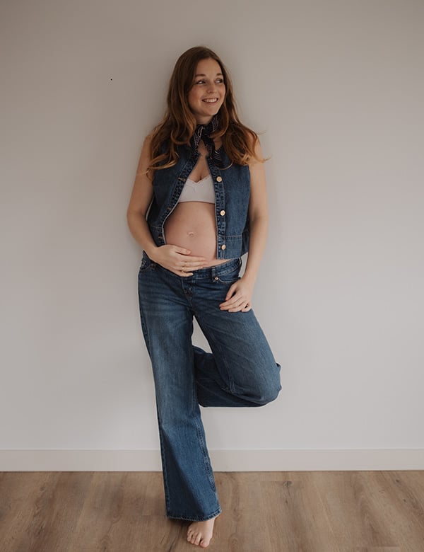 vrouwelijk model met donkerblond haar Lieske