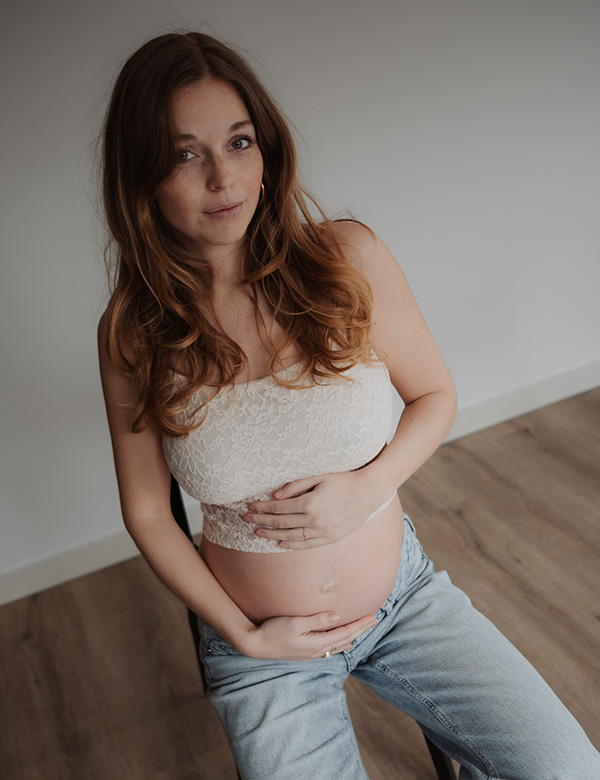 vrouwelijk model met donkerblond haar Lieske