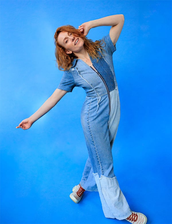 Vrouwelijk model rood haar Lili