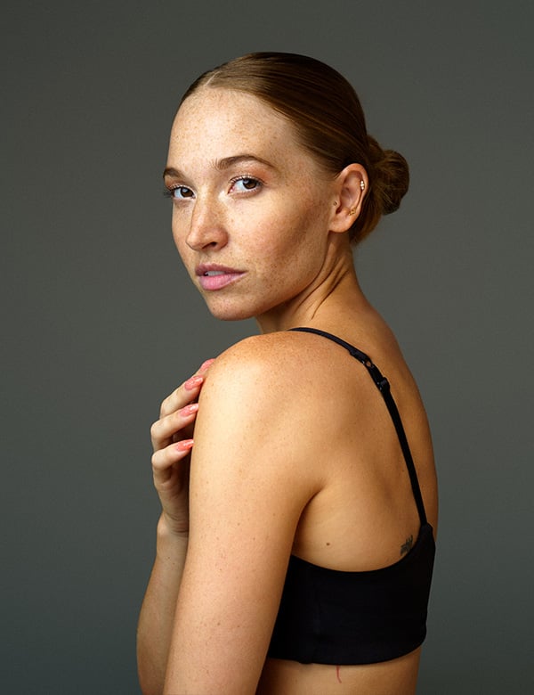 Vrouwelijk model met rossig haar Lili S.