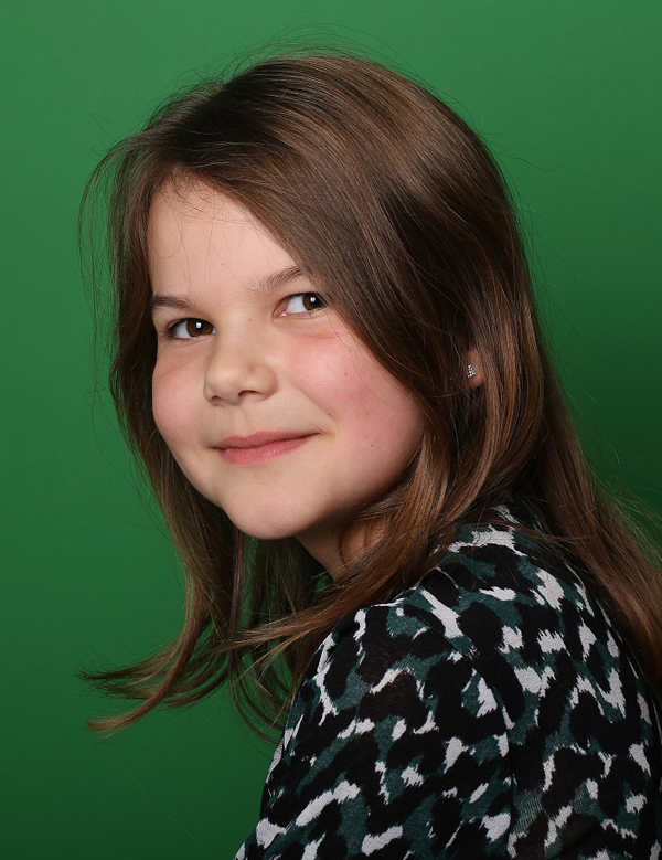 Kindermodel met bruin haar Lily