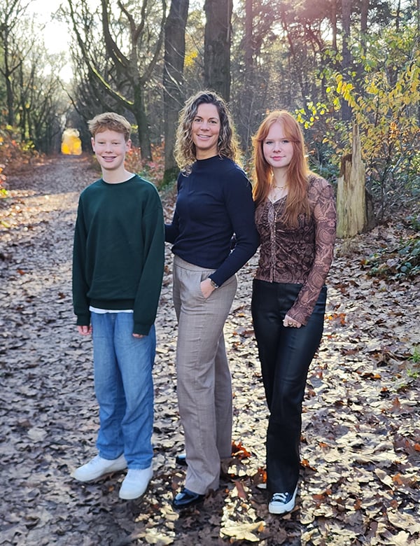 Kinderlijk model met rood haar Lise N.