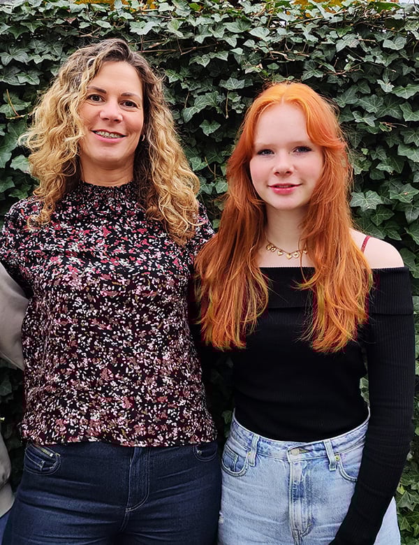 Kinderlijk model met rood haar Lise N.