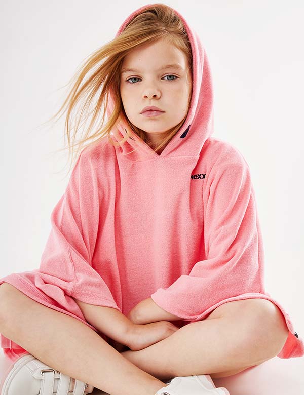 Kindermodel met blond haar Liva