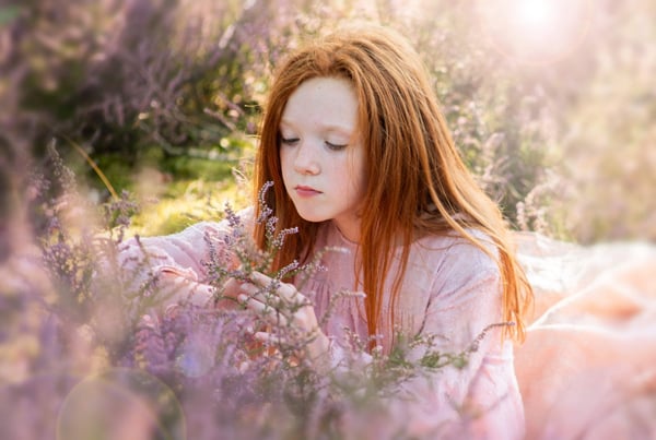 Kindermodel met rood haar Lore