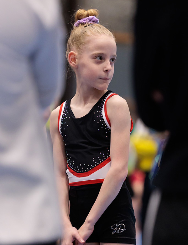 Kinderlijk model met blond haar Louise H.