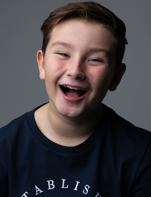 Kindermodel met blond haar Lucas
