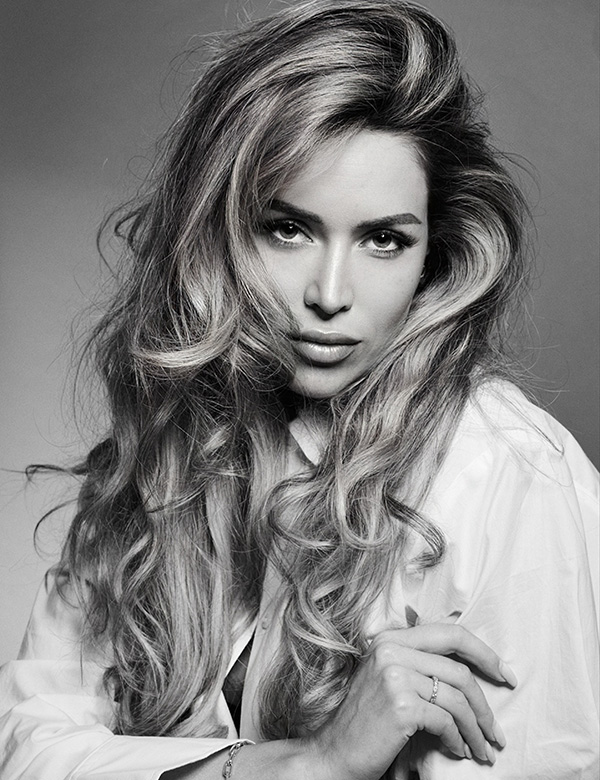 Vrouwelijk model met blond haar Lucienne V.