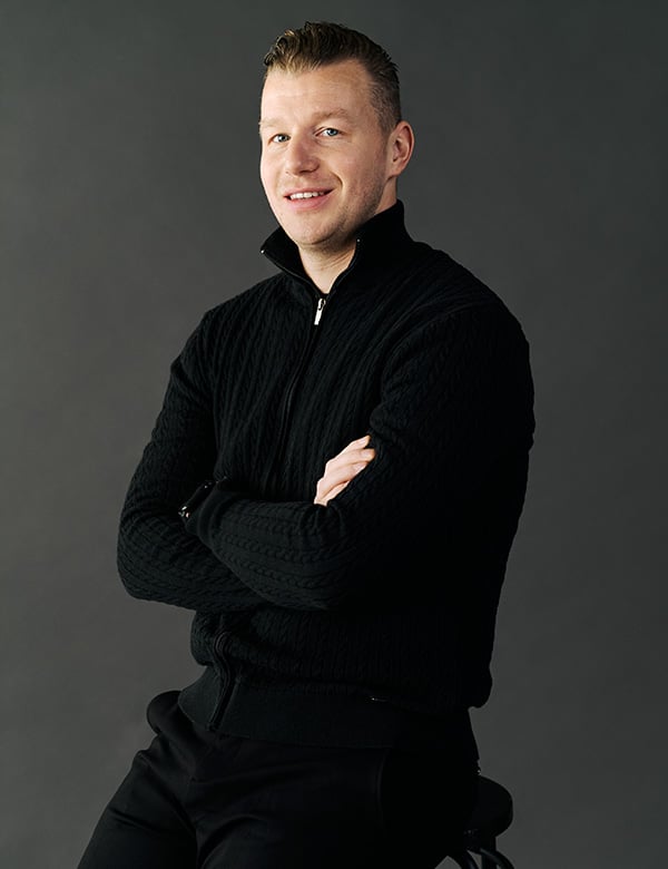 Mannelijk model met blond haar Luke V.
