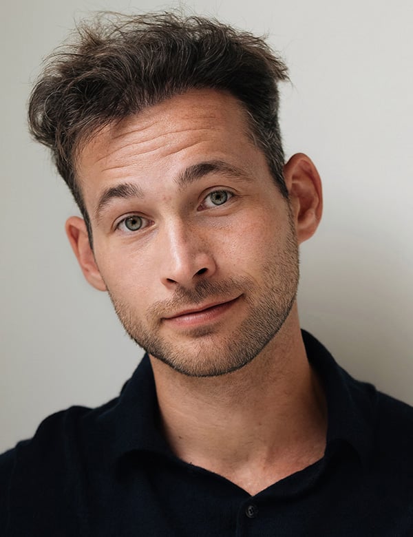Mannelijk model met donkerblond haar Luuk Z.