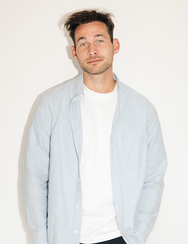 Mannelijk model met donkerblond haar Luuk Z.