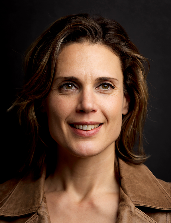 Vrouwelijk model met middellang Bruin haar Madelon S.