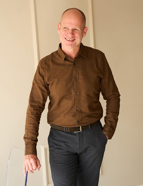 Mannelijk model met gemillimeterd haar Maikel