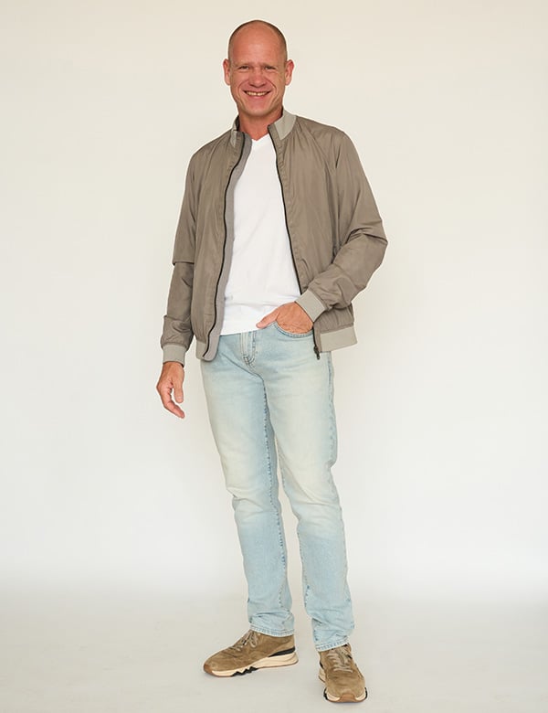 Mannelijk model met gemillimeterd haar Maikel