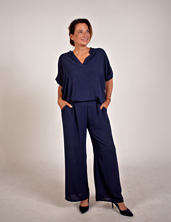 Vrouwelijke model met donkerbruin haar Mandy H.