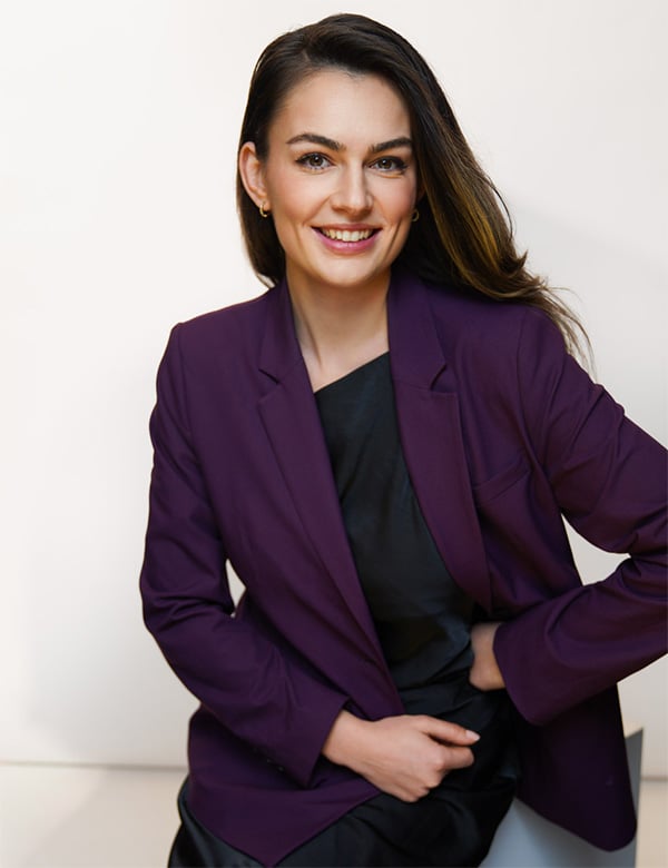 Vrouwelijk model met bruin haar Mara