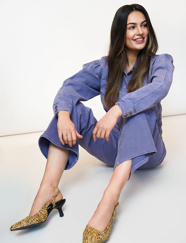 Vrouwelijk model met bruin haar Mara