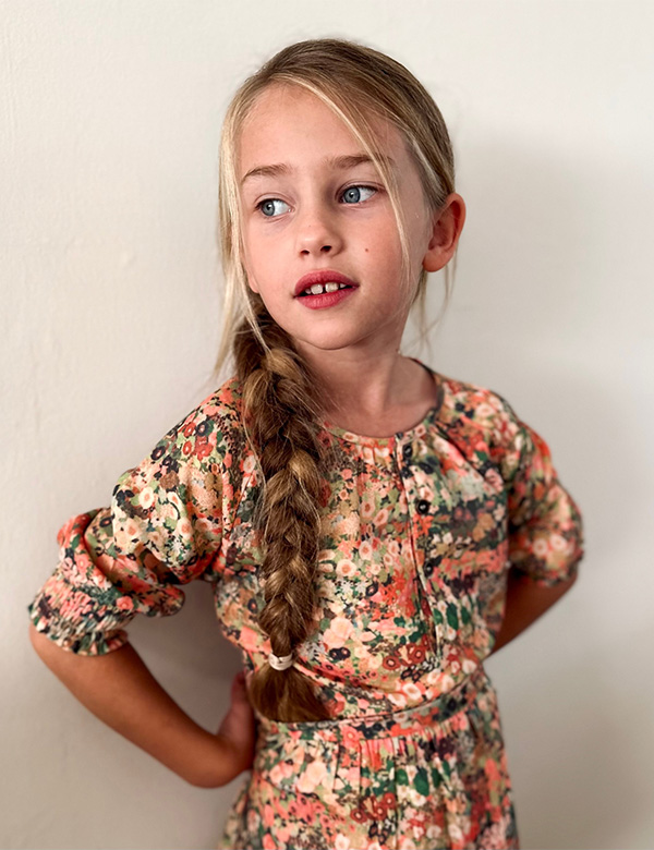 kindermodel met blond haar Maren