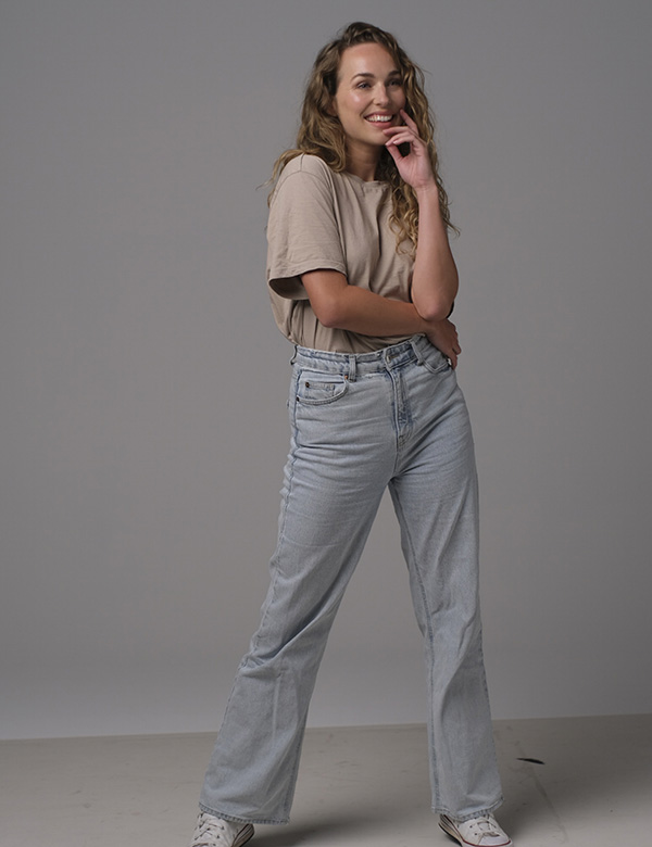 Vrouwelijk model met blond haar Marjolein