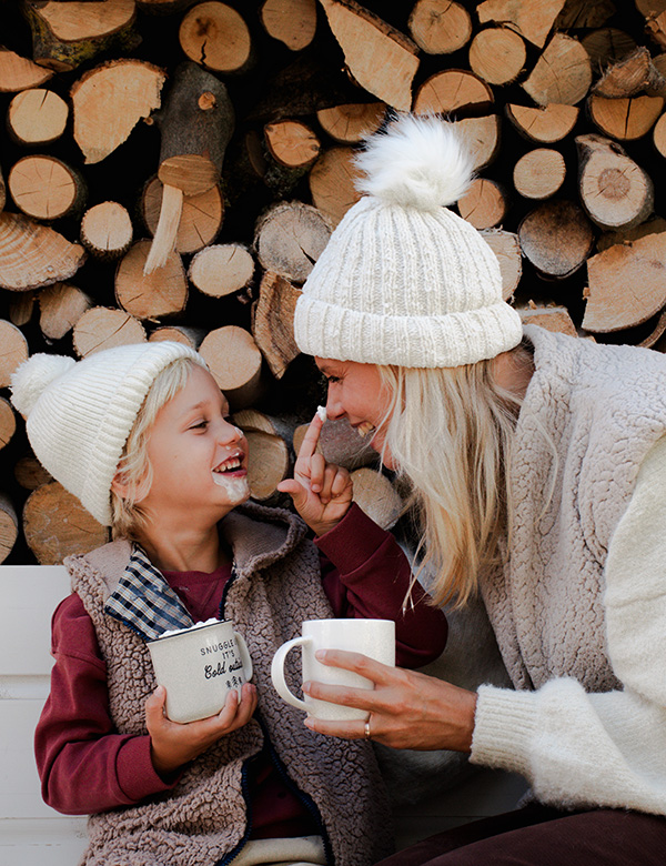 Vrouwelijk model met blond haar Marlouk