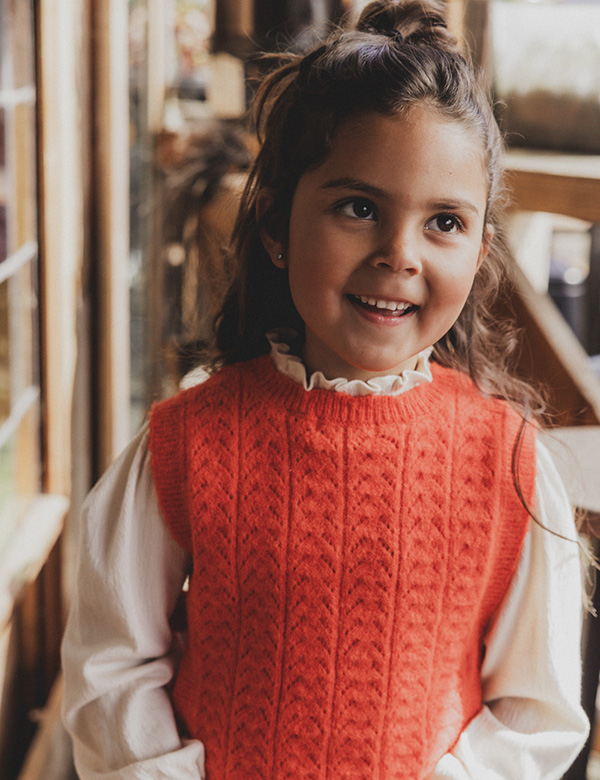 Kindermodel met bruin haar Mayvi