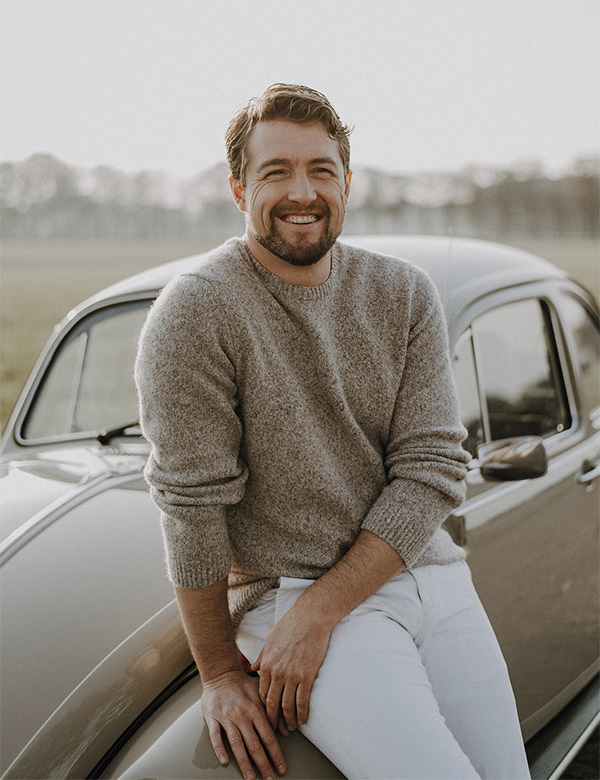 Mannelijk model met blond haar Michiel