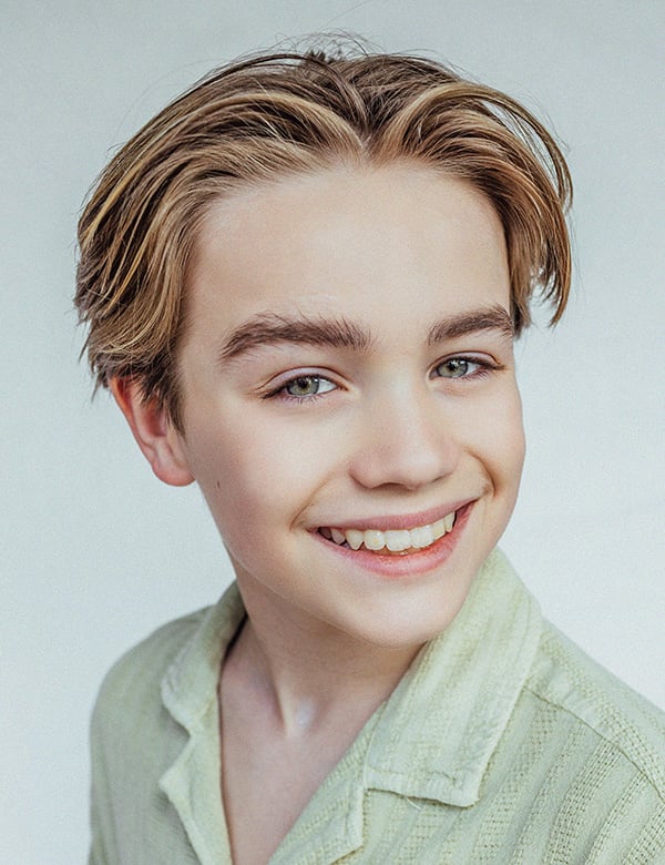 Model Kinderlijk model met blond haar mik g.