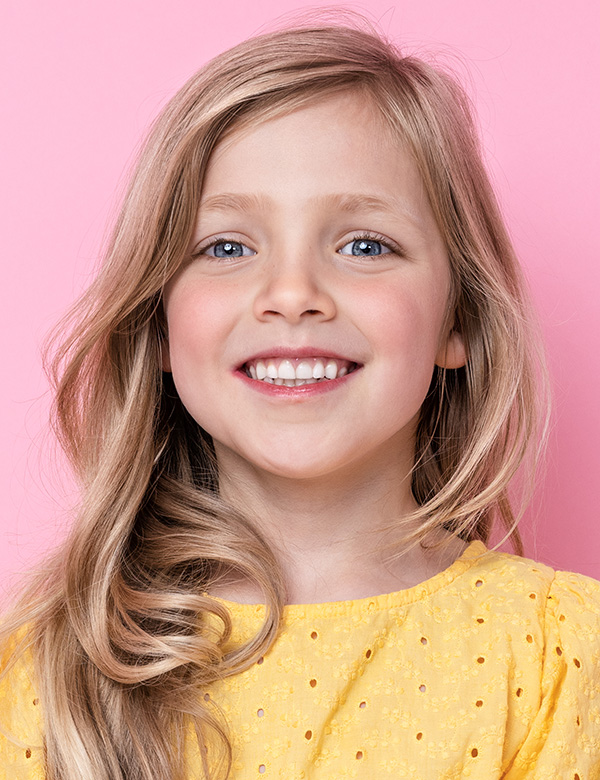 Kindermodel blond haar mila