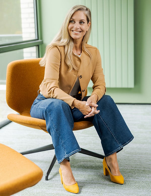 Vrouwelijk model met blond haar Mirella W.