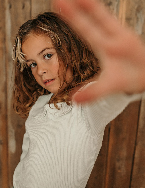 Kindermodel met blond haar Moana