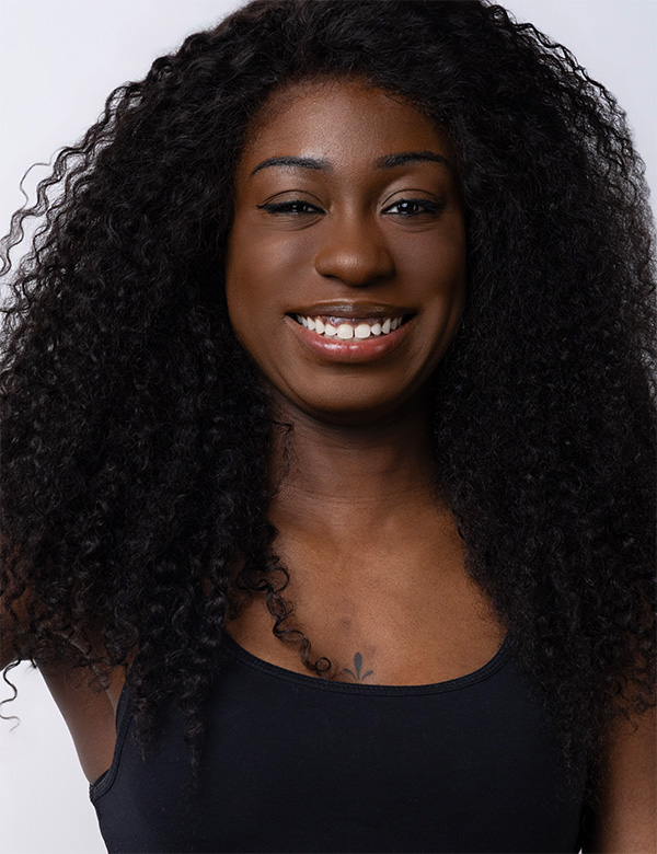 Vrouwelijk model met zwart haar Morena