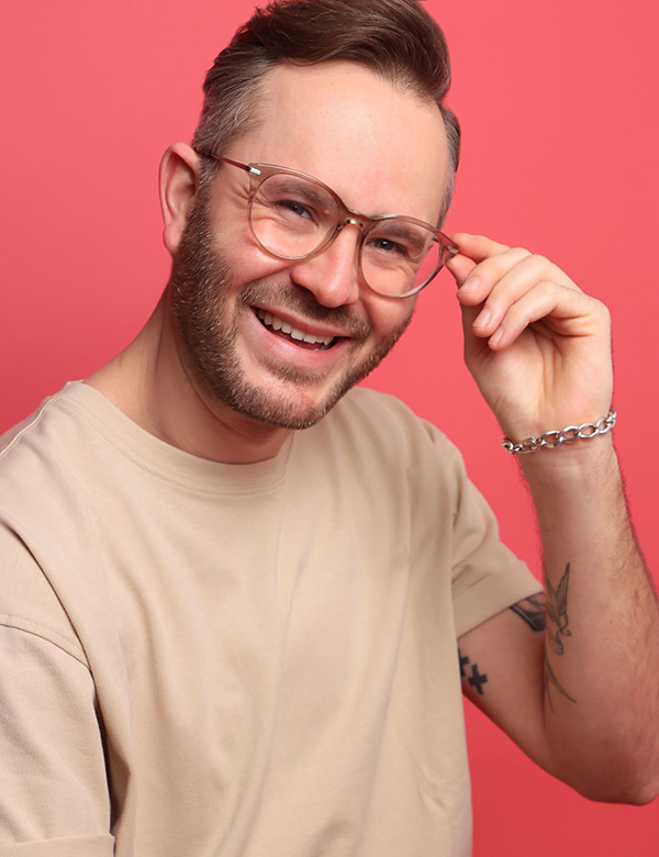 Mannelijk model Morten met donkerblond haar