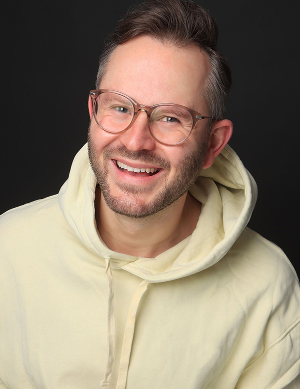 Mannelijk model Morten met donkerblond haar