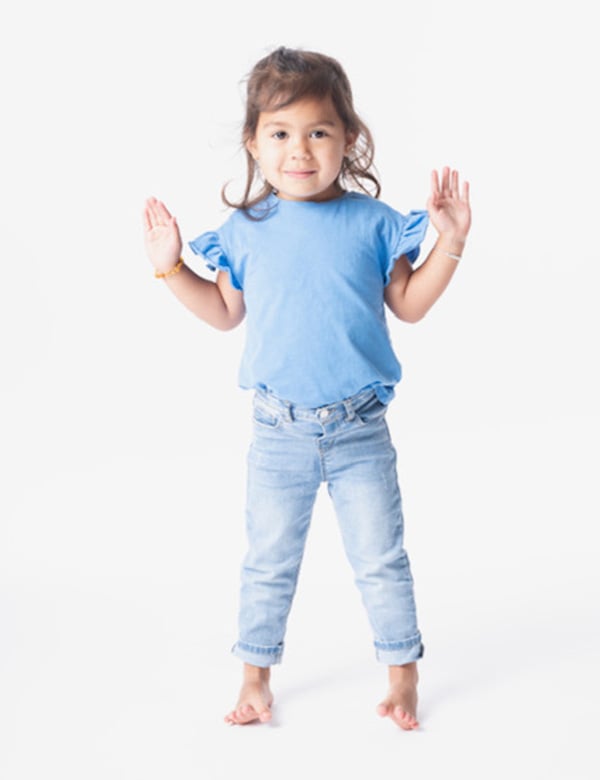 kindermodel met donker haar Naema
