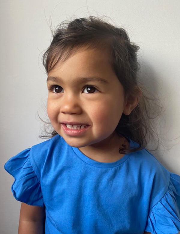 Kindermodel bruin haar Naema